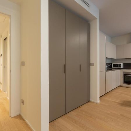 Cozy Flat With Parking Appartement Milaan Buitenkant foto